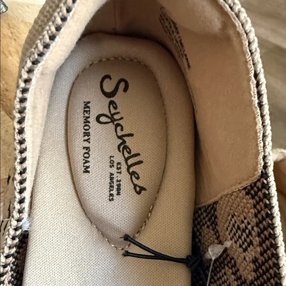 Seychelles Brown Leopard Print Flats - Picture 4 of 6